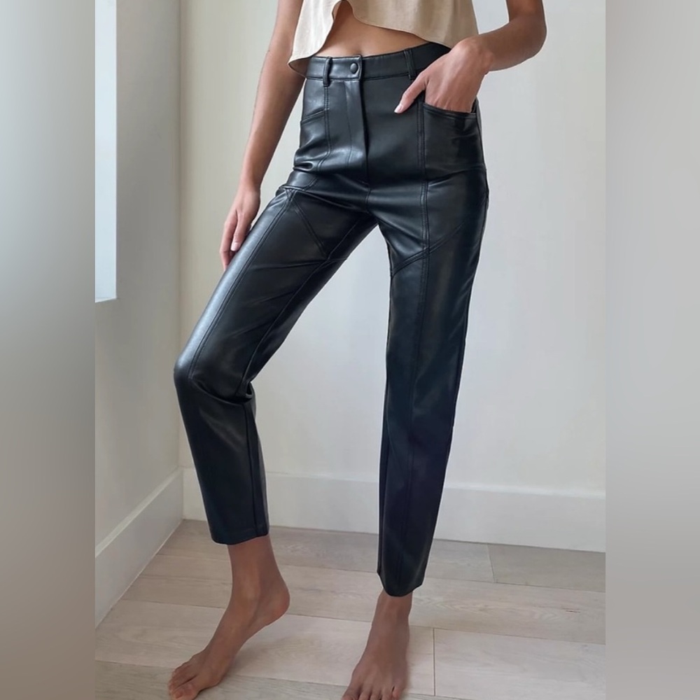 Aritzia Wilfred Rebel straight leg Faux Leather Pants Black 6